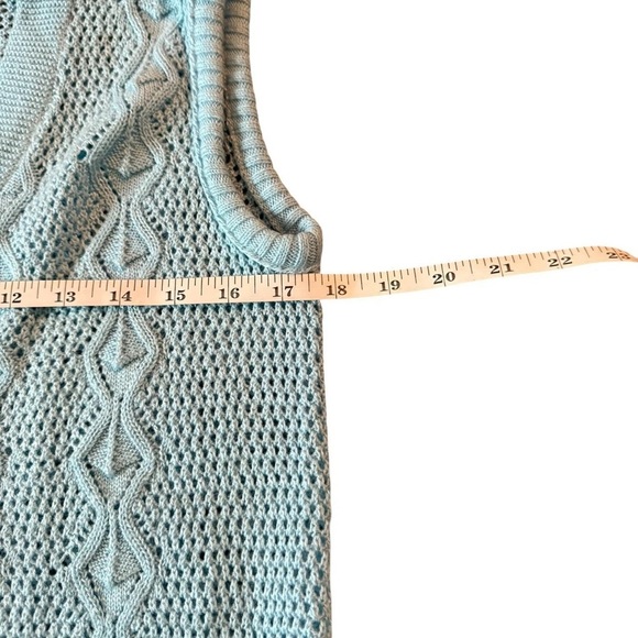 Women's Blue Knit Vest - Picture 4 of 5